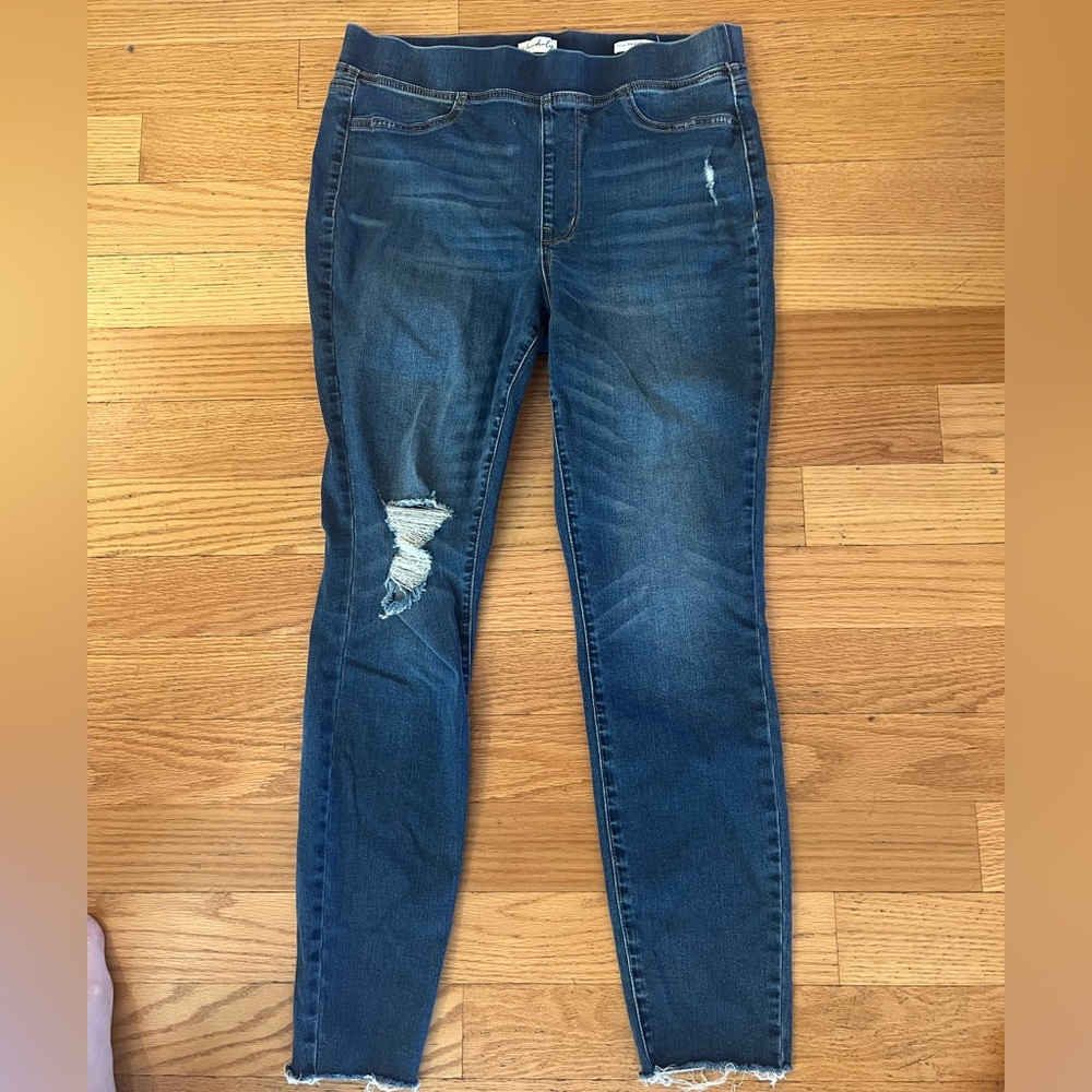 Women's Wonderly Pull On Distressed Jeans Size 10